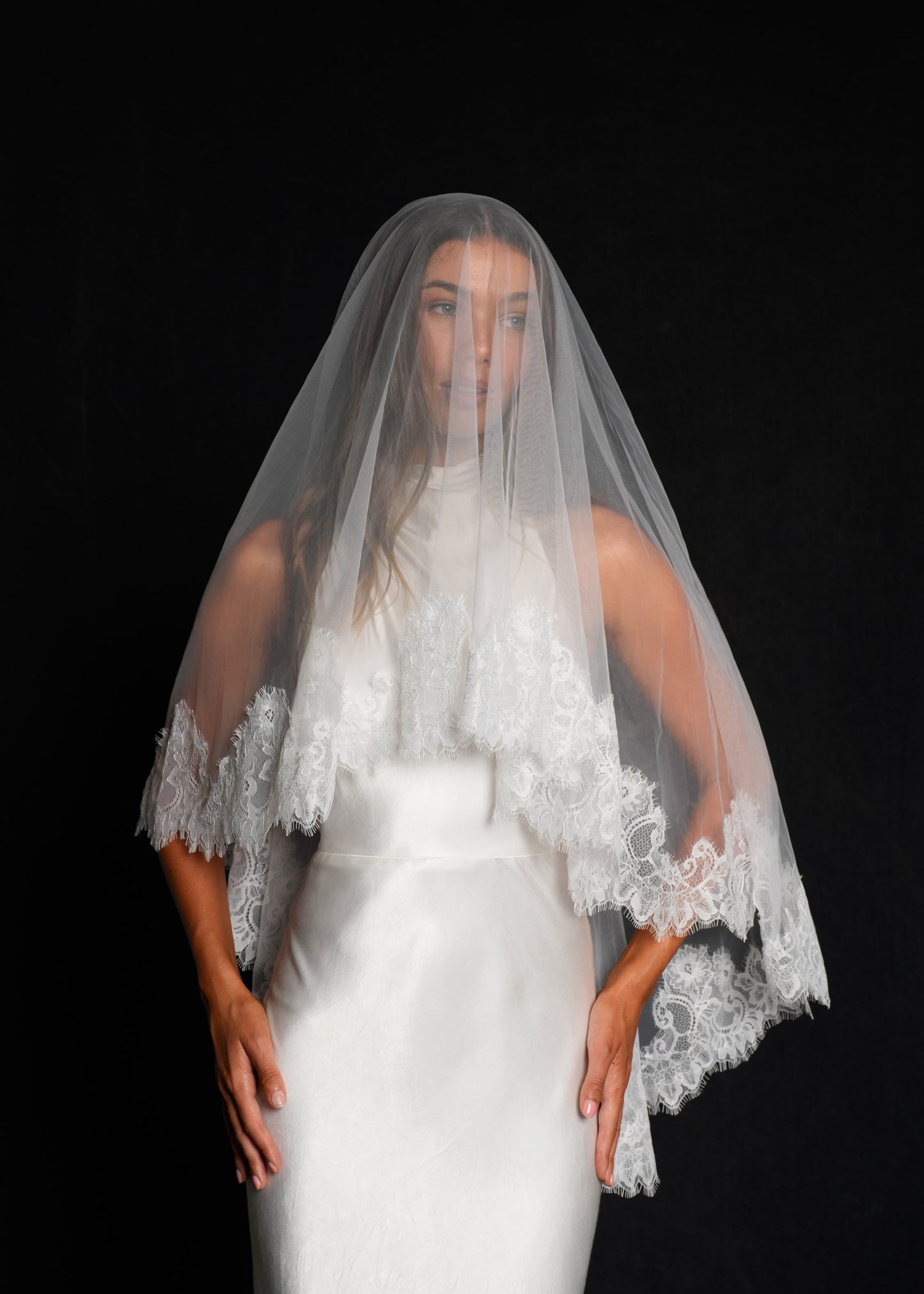 SHORT LACE VEIL, TWO TIER, FINGERTIP LENGTH