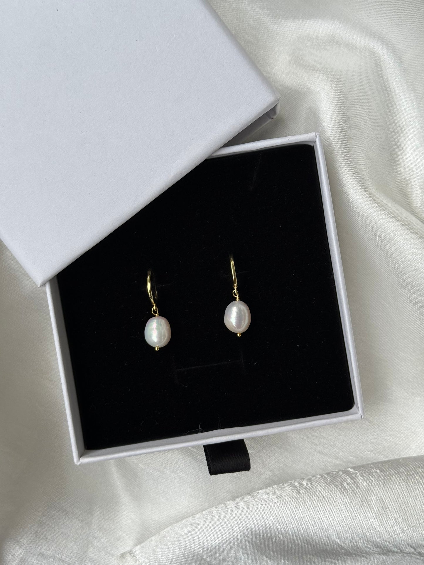 PEARL HOOP DROP BRIDAL EARRINGS, 18K GOLD, FRESHWATER PEARL