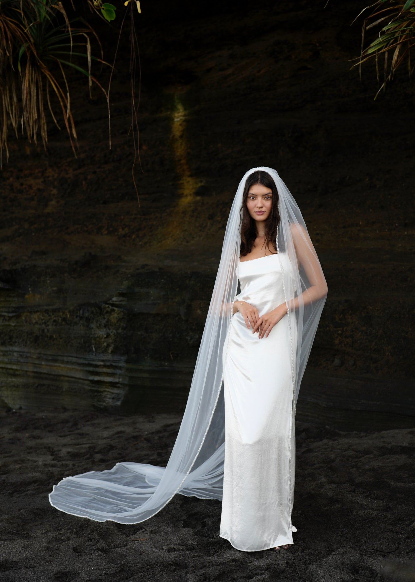 FOR KIMBERLY PEARL BEADED EDGE VEIL, SINGLE TIER, CATHEDRAL LENGTH