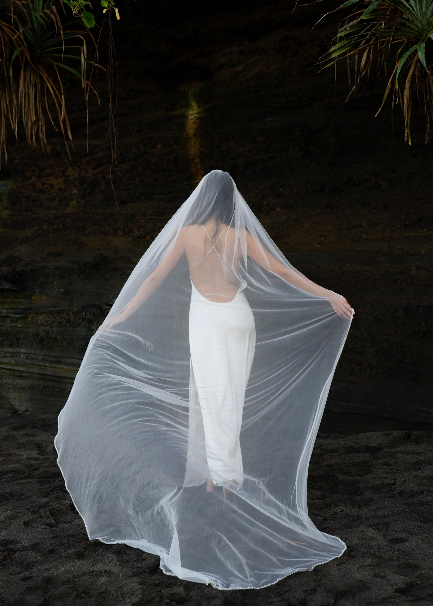FOR KIMBERLY PEARL BEADED EDGE VEIL, SINGLE TIER, CATHEDRAL LENGTH