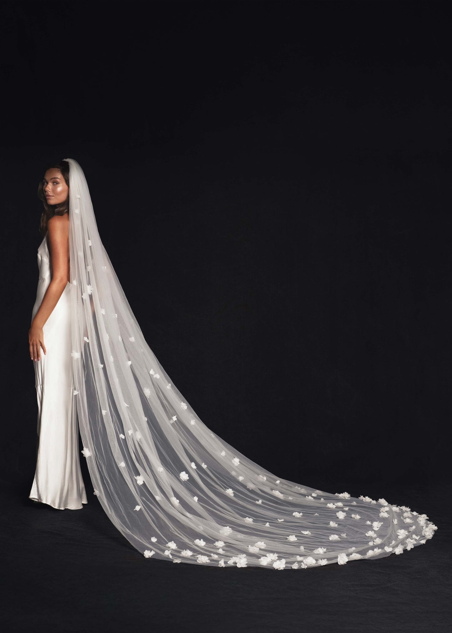 3D FLOWER VEIL, SINGLE TIER, CATHEDRAL LENGTH