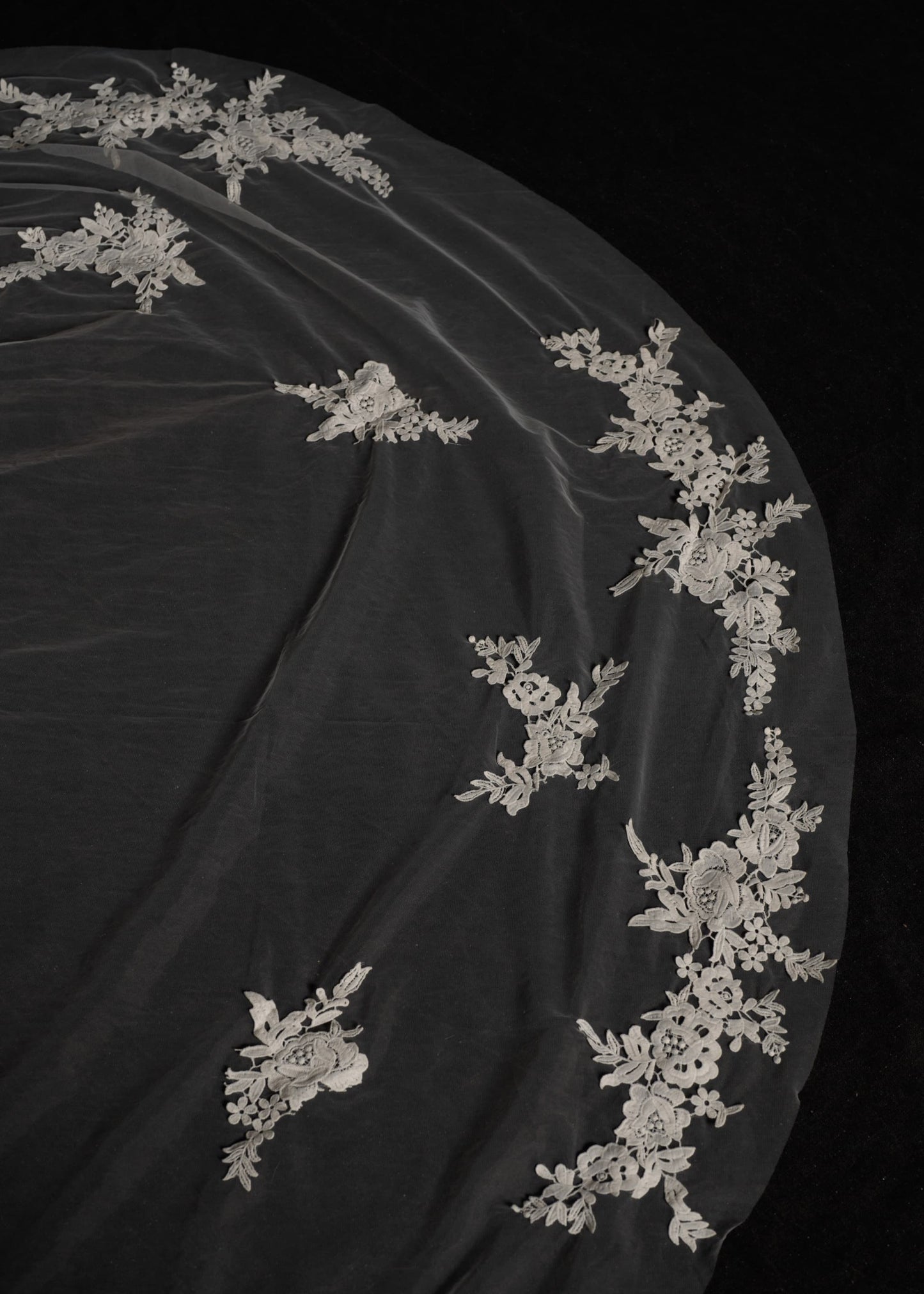 FOR AMY FLORAL LACE VEIL, SINGLE TIER, CATHEDRAL LENGTH