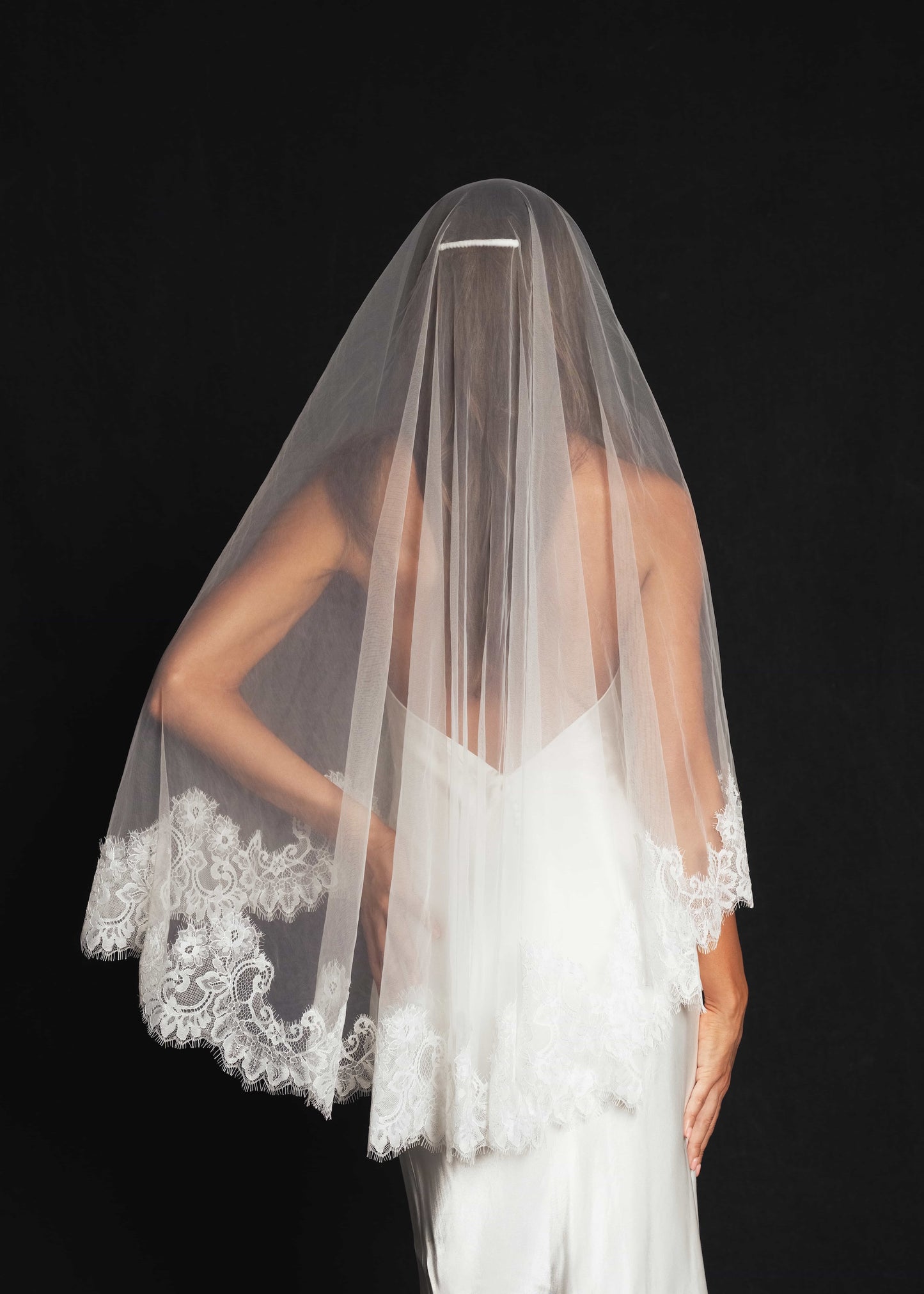 SHORT LACE VEIL, TWO TIER, FINGERTIP LENGTH