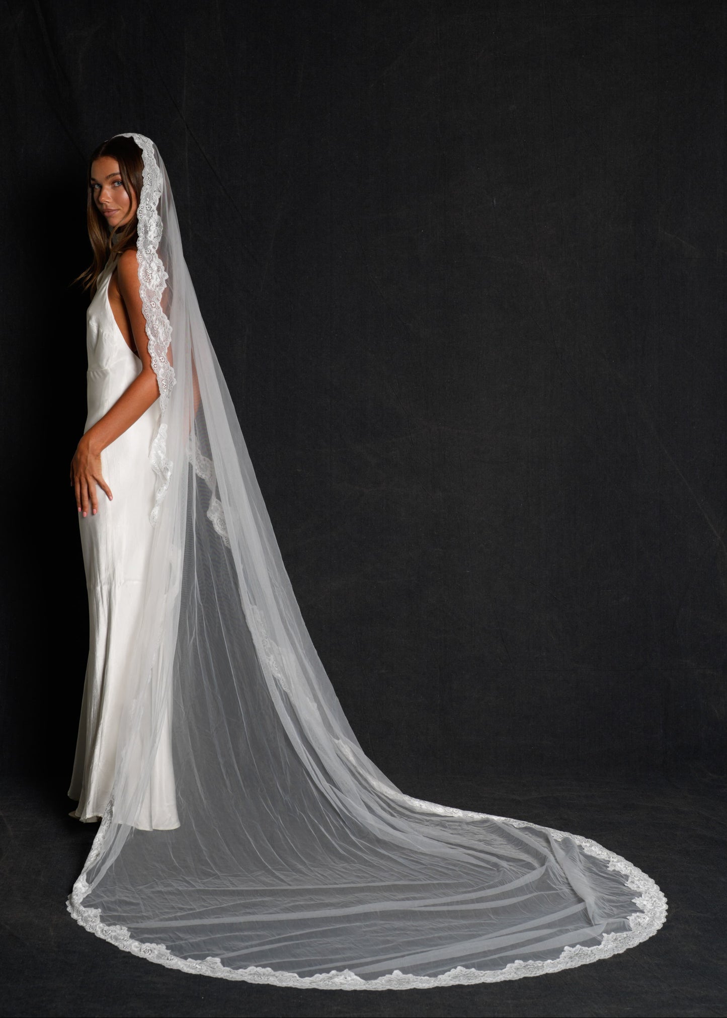 MANTILLA LACE VEIL, SINGLE TIER, CATHEDRAL LENGTH