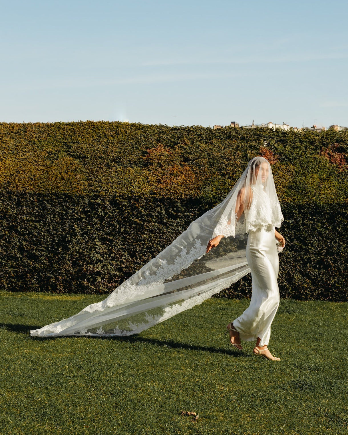 Royal Lace Veil, Two Tier, Cathedral Length