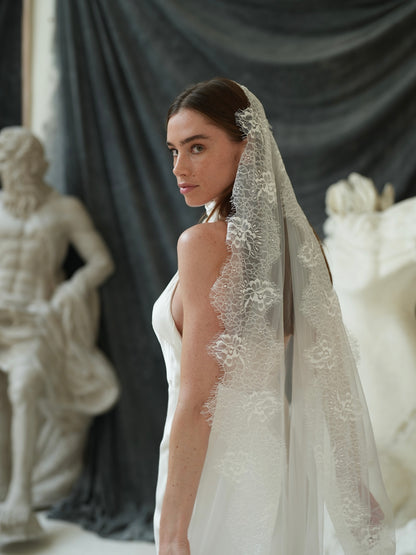 For Jessica Gomez- Mantilla Chantilly Lace Veil, Single Tier, Cathedral Length