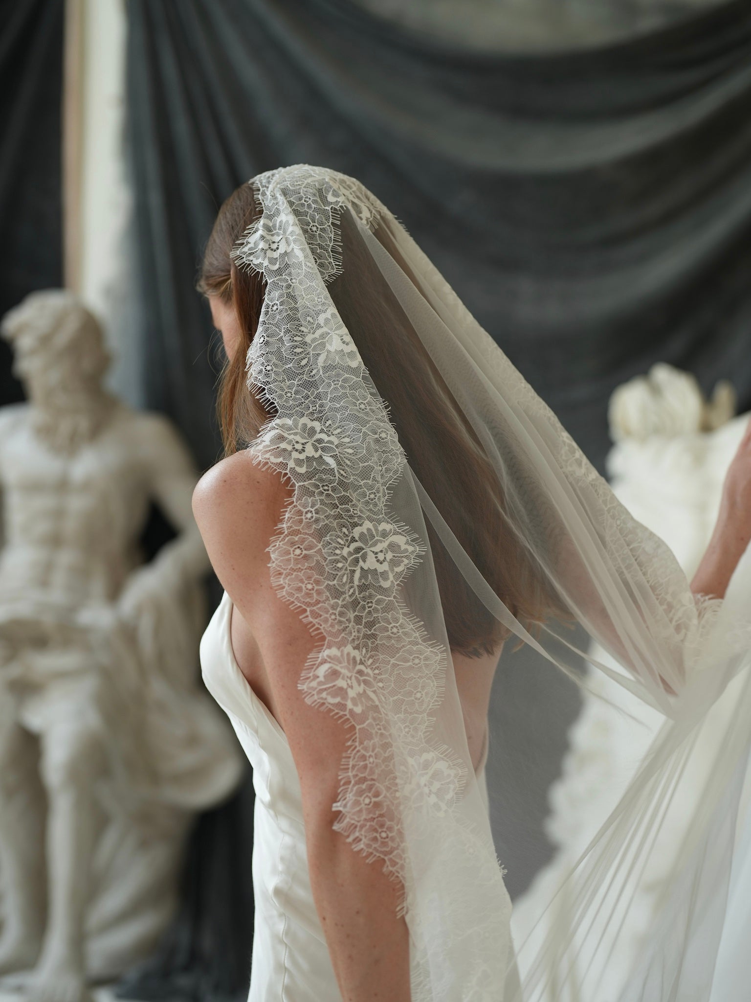 Mantilla Chantilly Lace Veil, Single Tier, Cathedral Length – Calily Bridal