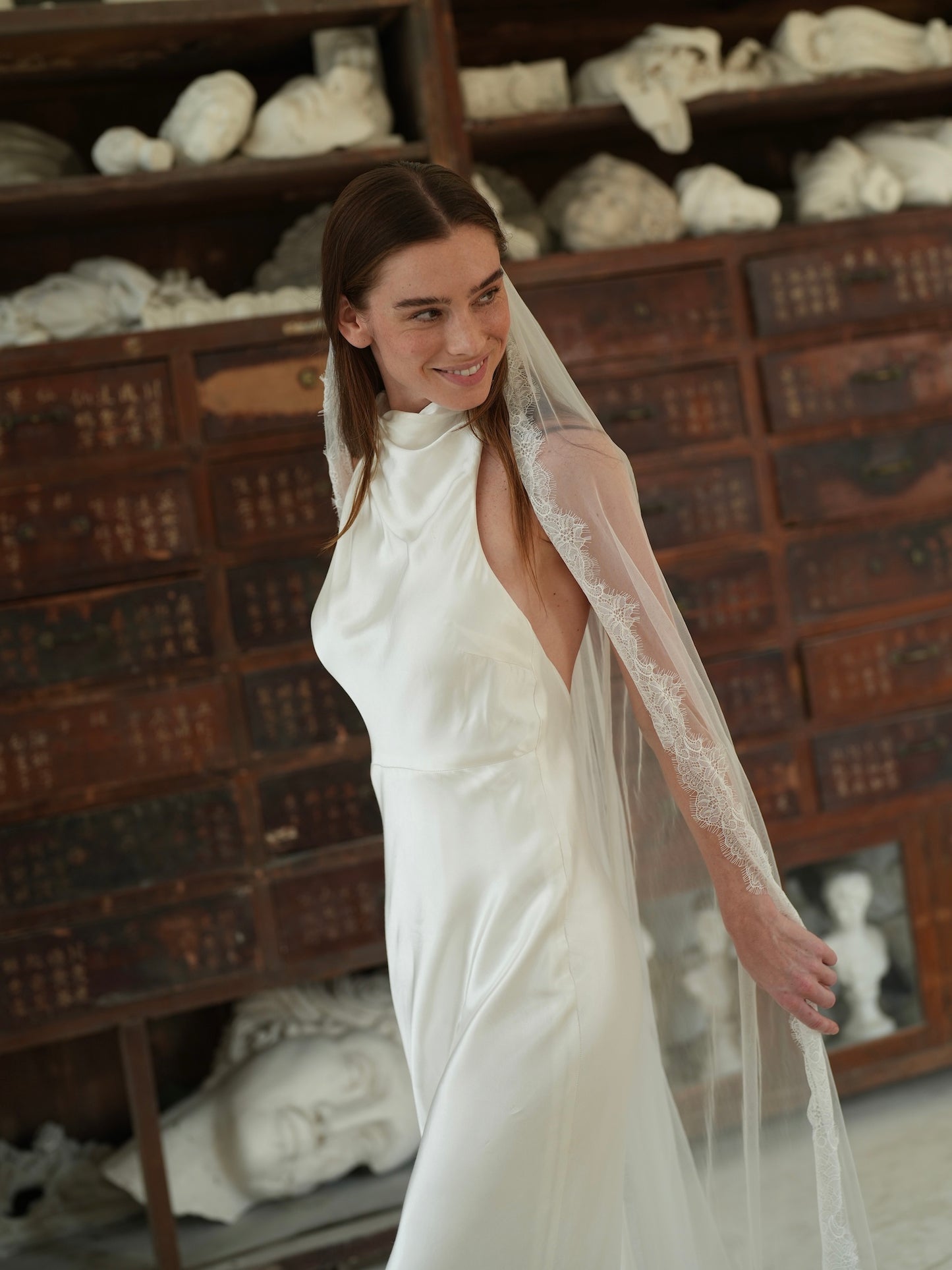 CHANTILLY LACE VEIL, SINGLE TIER, CATHEDRAL LENGTH