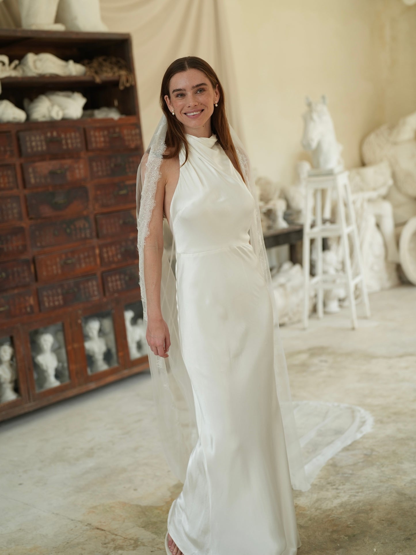 CHANTILLY LACE VEIL, SINGLE TIER, CATHEDRAL LENGTH