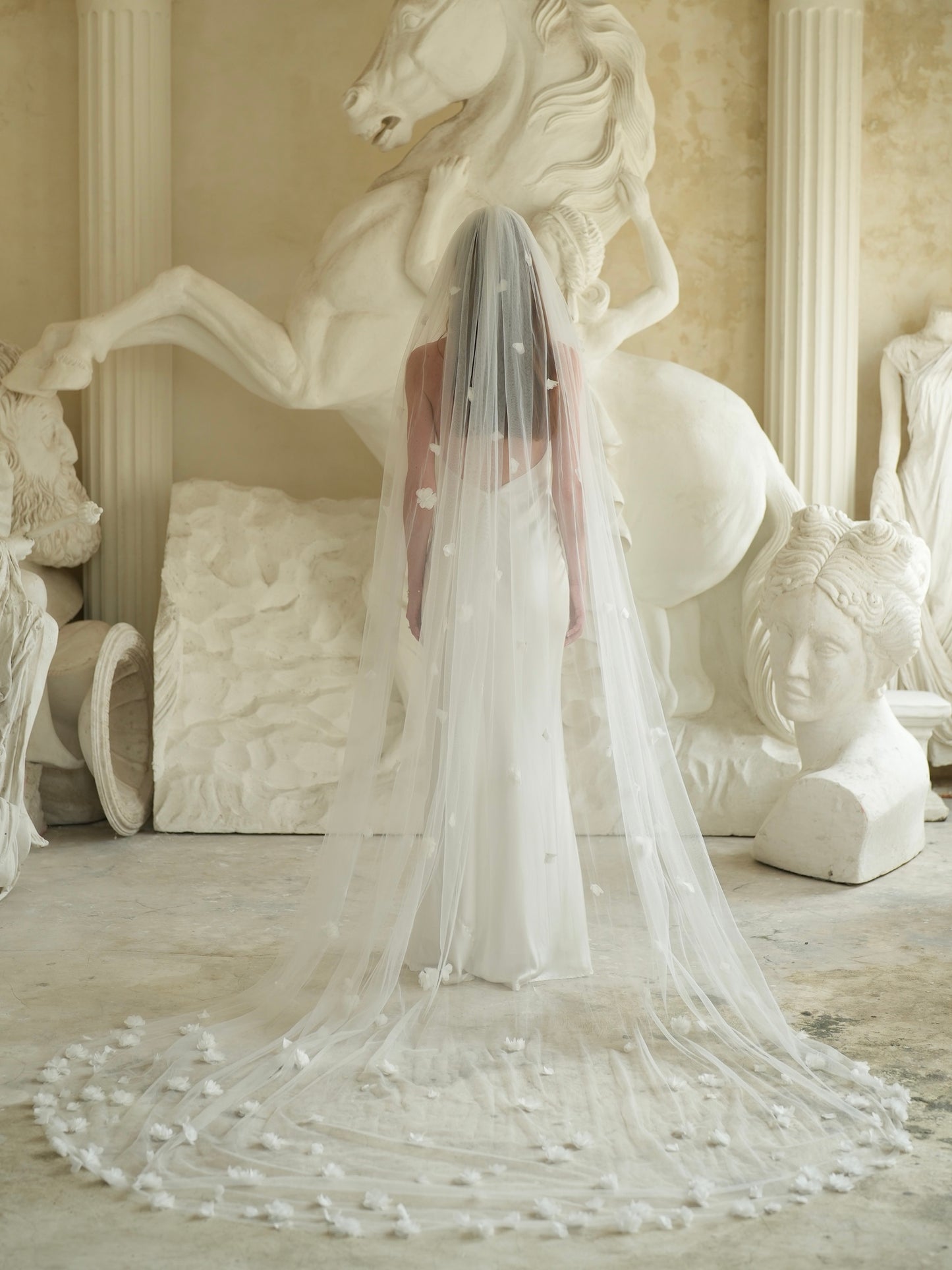 3D FLOWER VEIL, SINGLE TIER, CATHEDRAL LENGTH