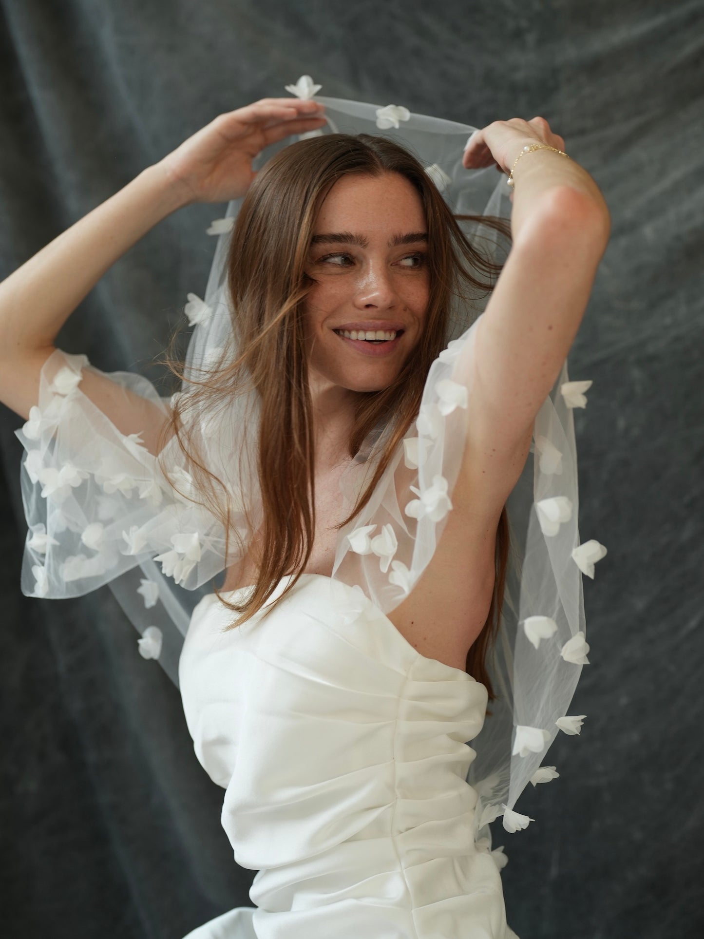 MINI 3D FLOWER SHORT TWO TIER BACHELORETTE VEIL