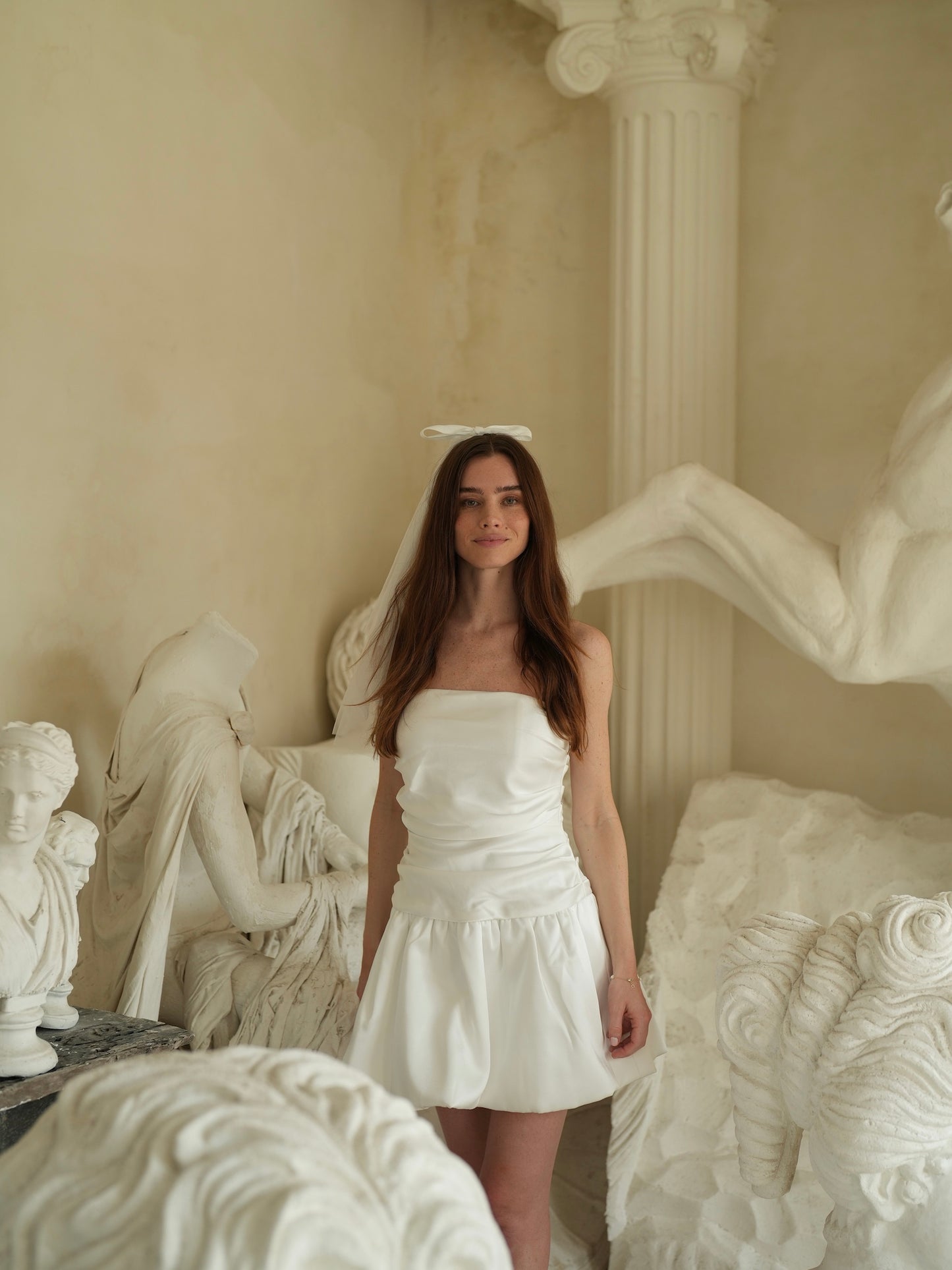 MINI BOW SHORT TWO TIER BACHELORETTE VEIL