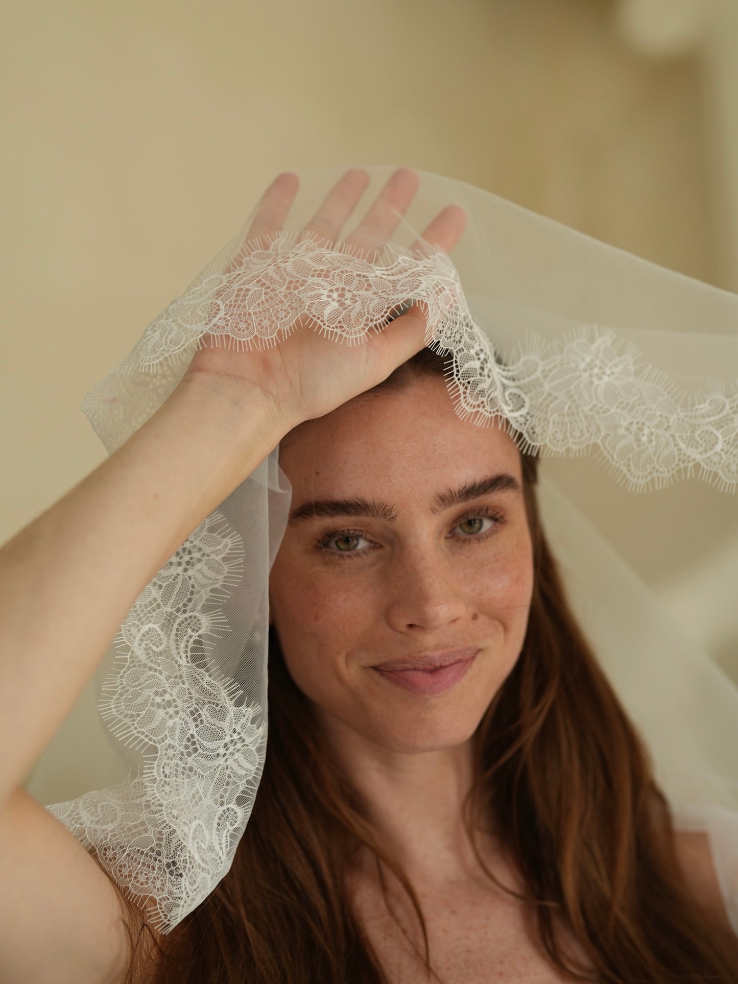 MINI CHANTILLY LACE SHORT TWO TIER BACHELORETTE VEIL