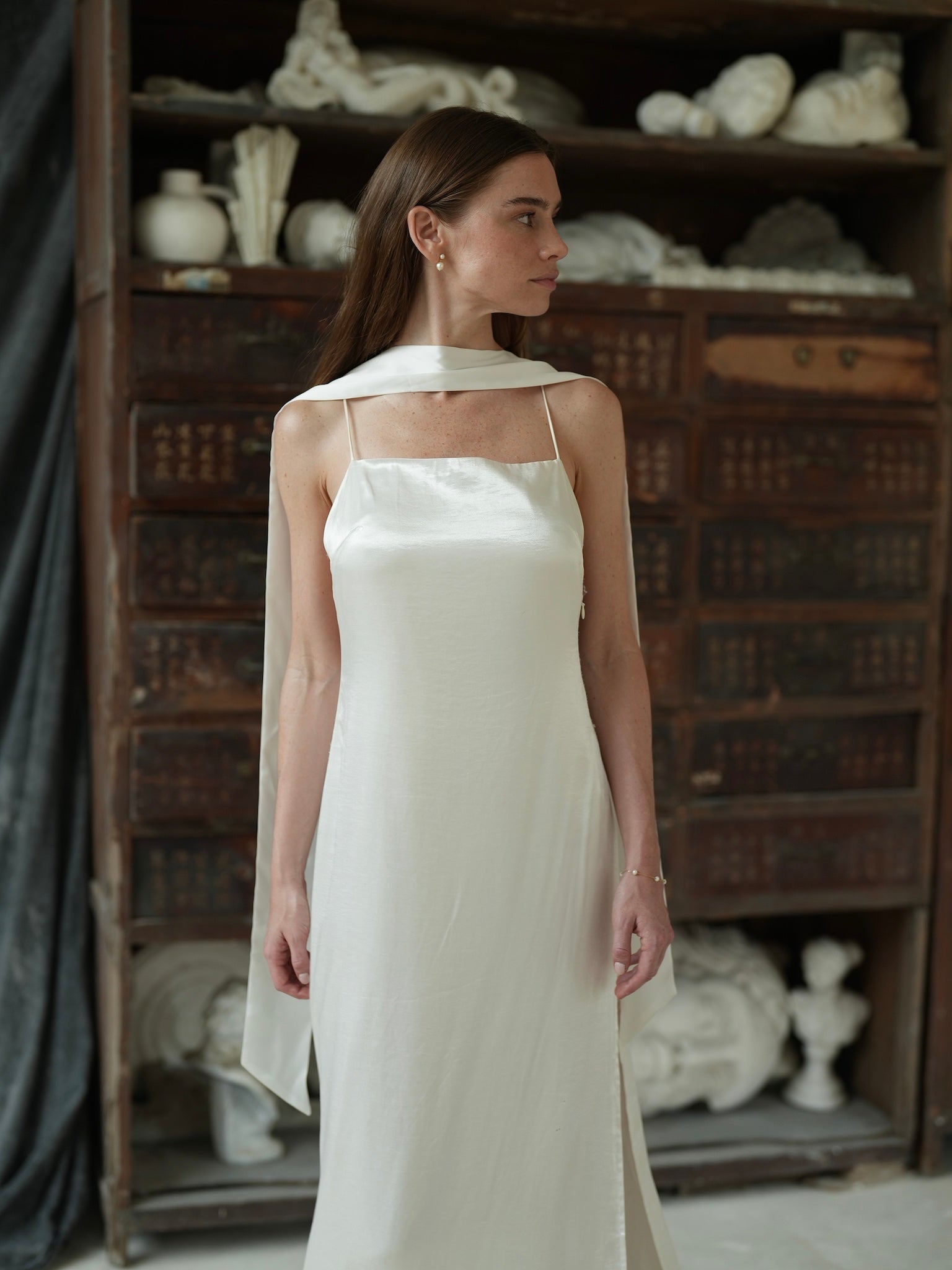 Mulberry Silk Fingertip Bridal Neck Scarf – Calily Bridal