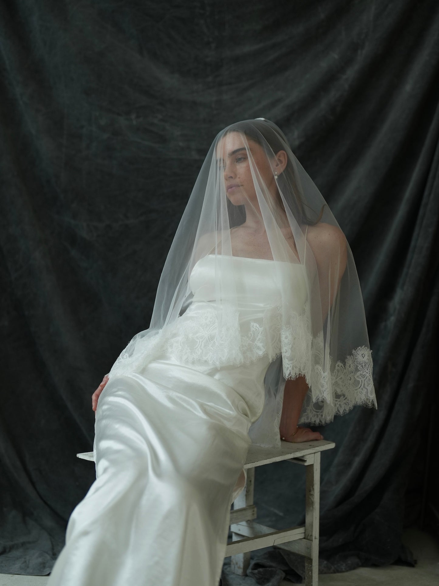SHORT LACE VEIL, TWO TIER, FINGERTIP LENGTH