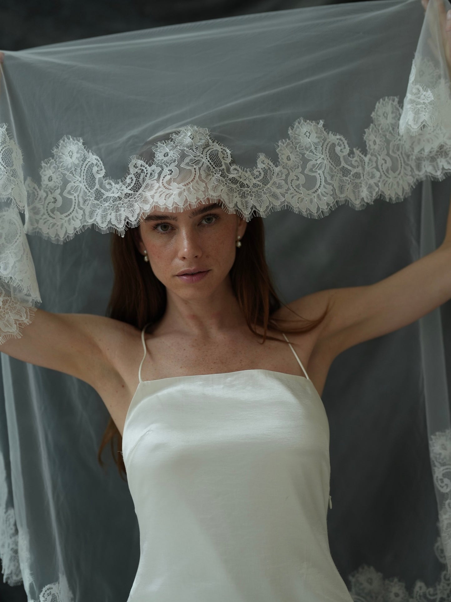 SHORT LACE VEIL, TWO TIER, FINGERTIP LENGTH