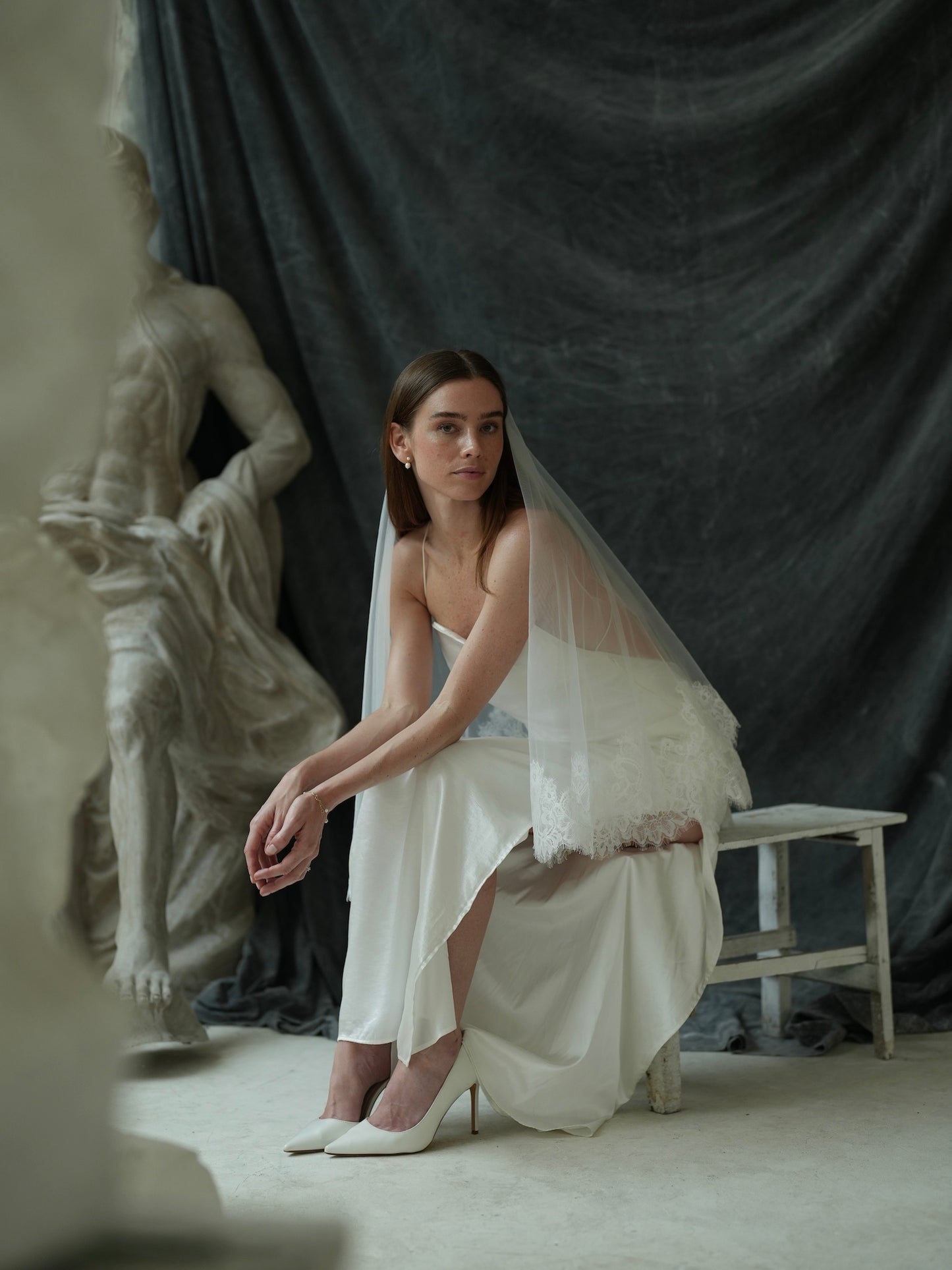 SHORT LACE VEIL, TWO TIER, FINGERTIP LENGTH