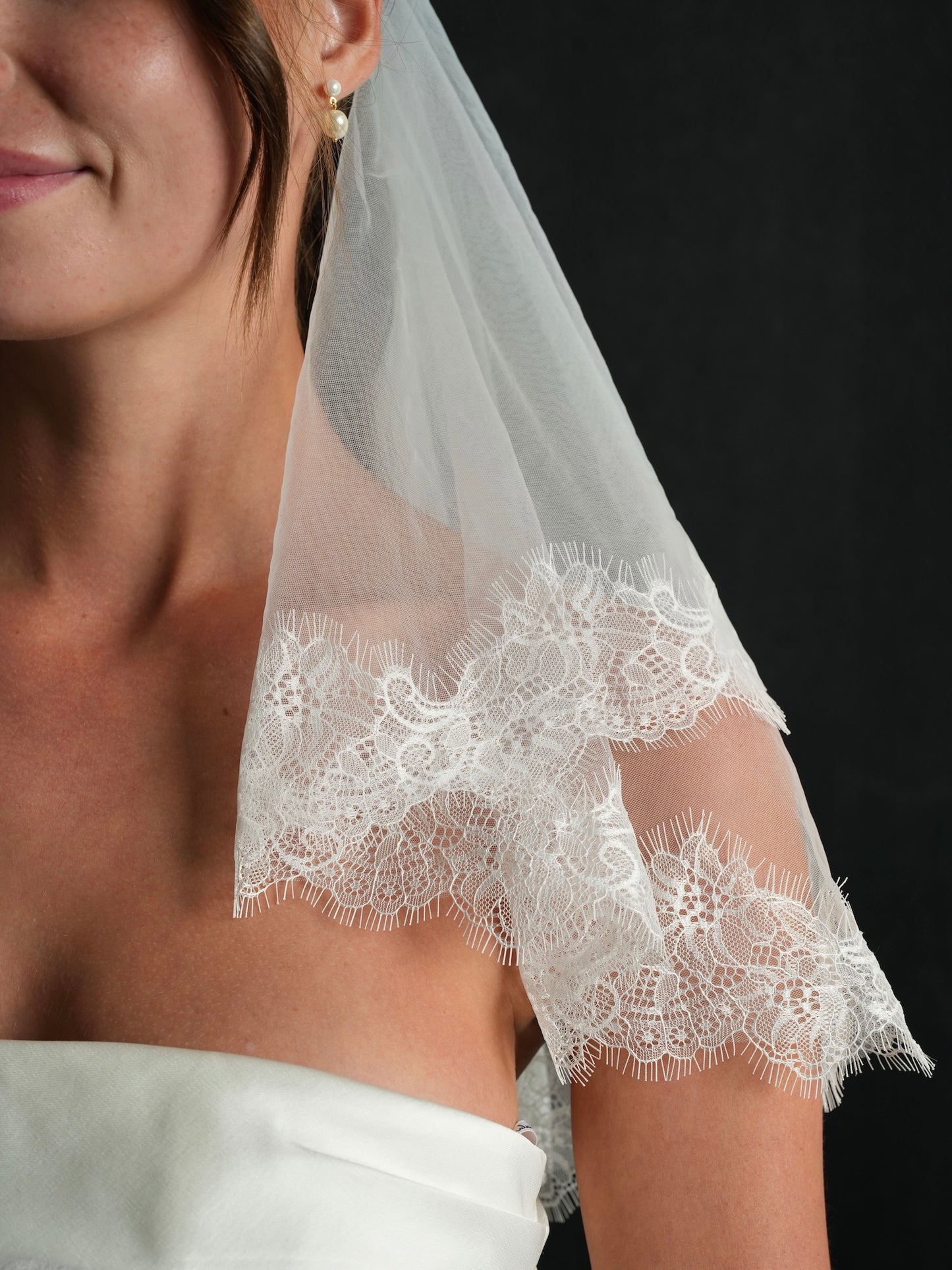 MINI CHANTILLY LACE SHORT TWO TIER BACHELORETTE VEIL