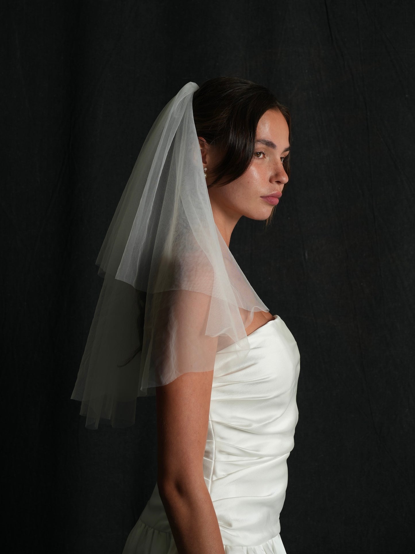 MINI SIMPLE PLAIN SHORT TWO TIER BACHELORETTE VEIL