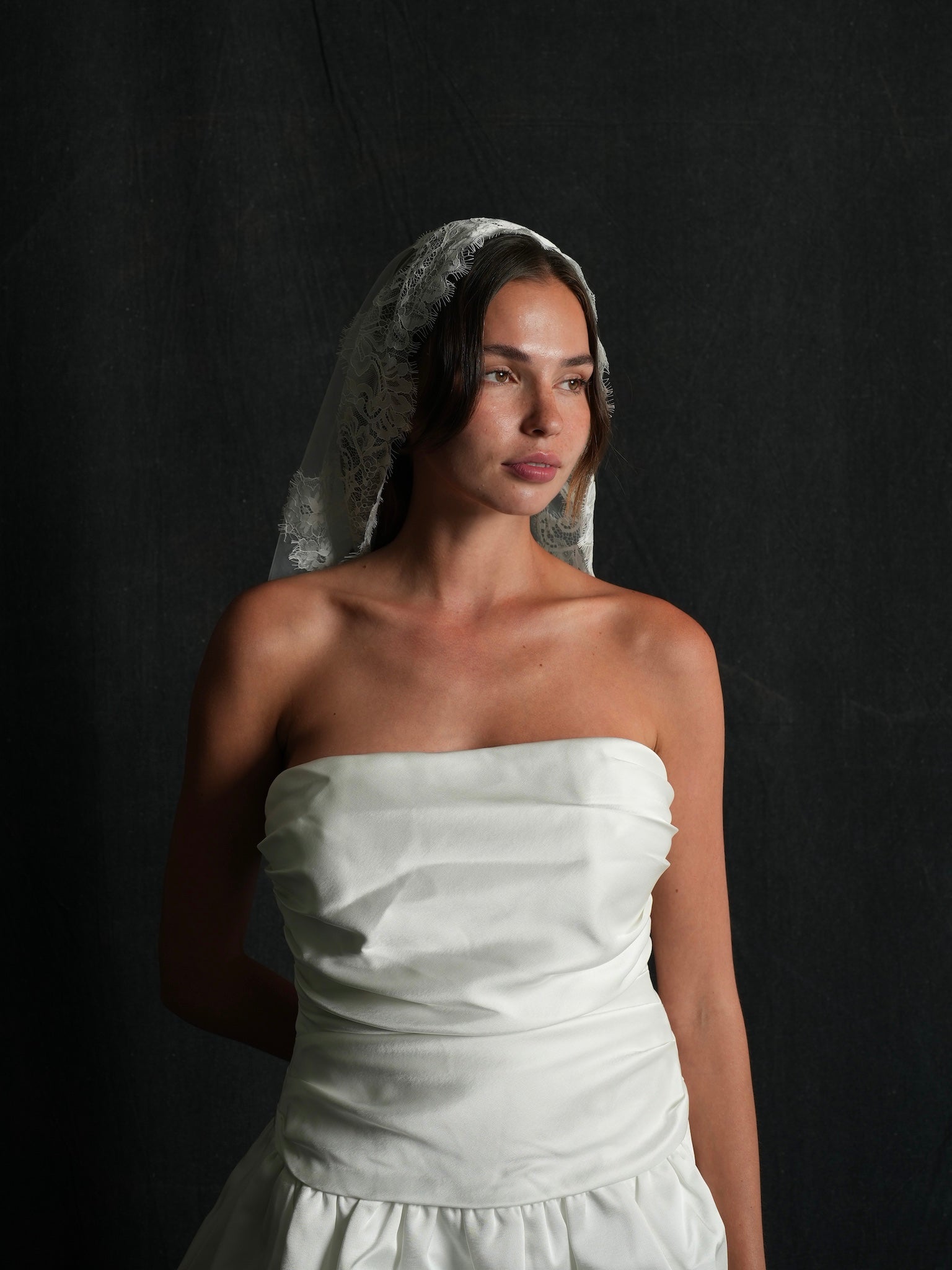 Mini Mantilla Short Lace Bachelorette Veil – Calily Bridal