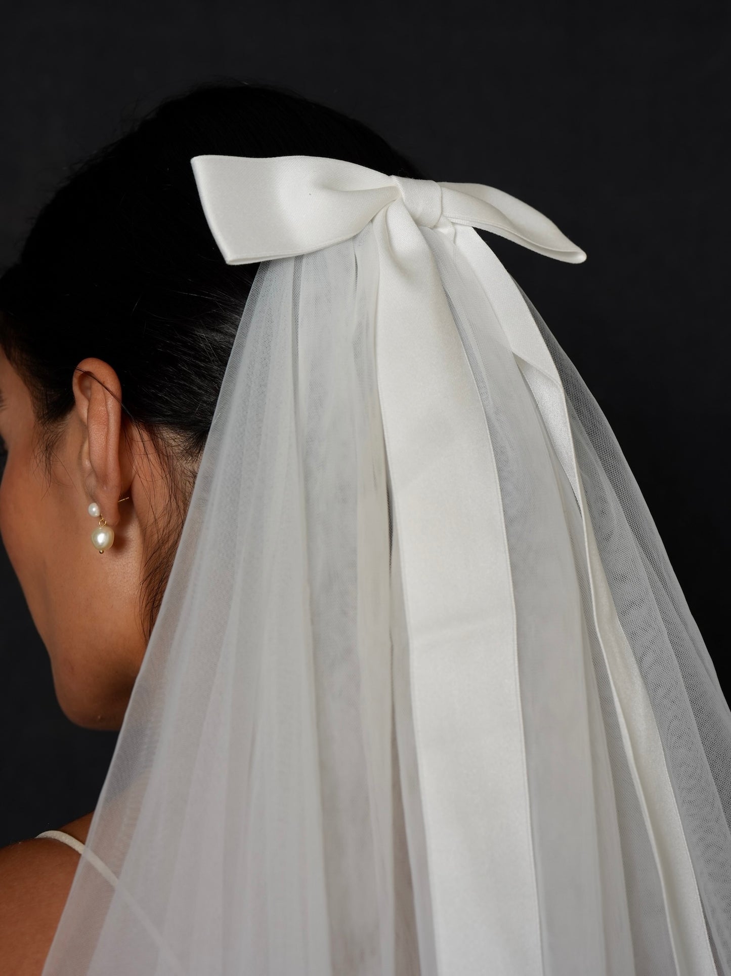 Mini Bow Short Two Tier Bachelorette Veil
