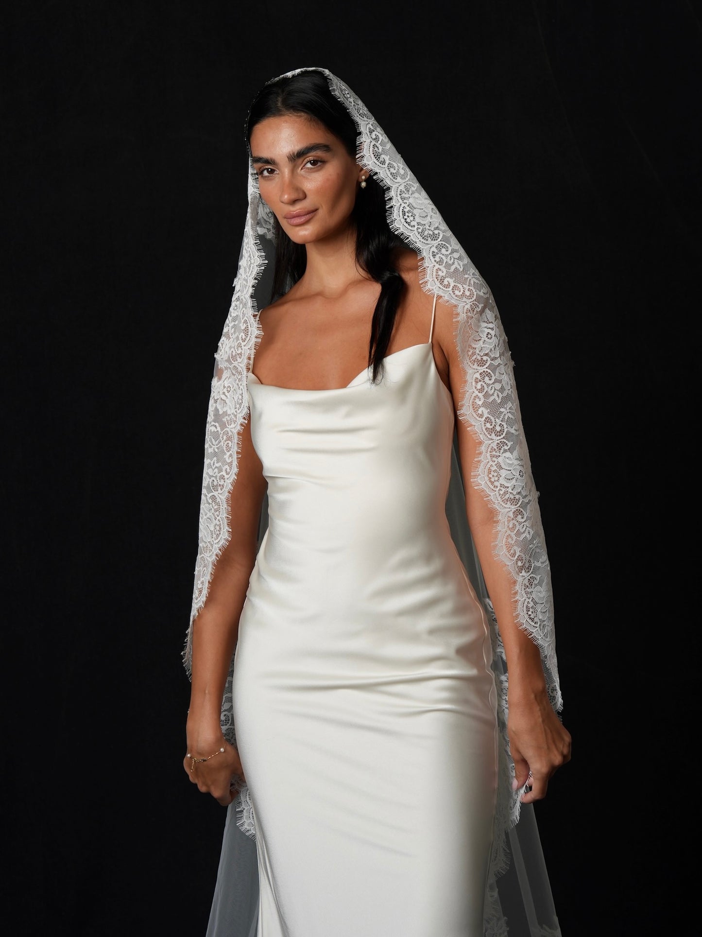 Royal Mantilla Lace Veil, Single Tier, Cathedral Length
