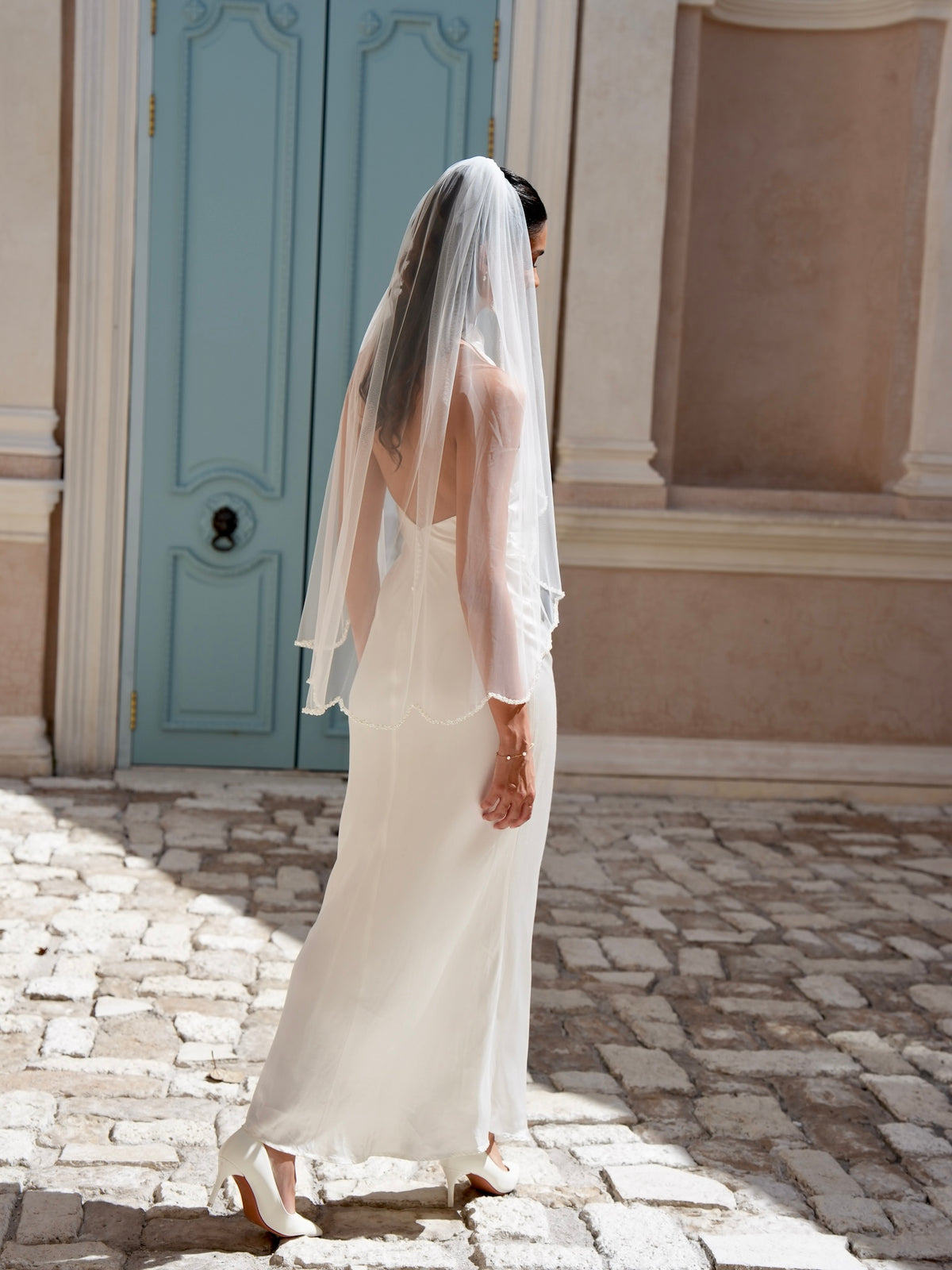 Scalloped Pearl Beaded Edge Veil, Single Tier, Fingertip Length