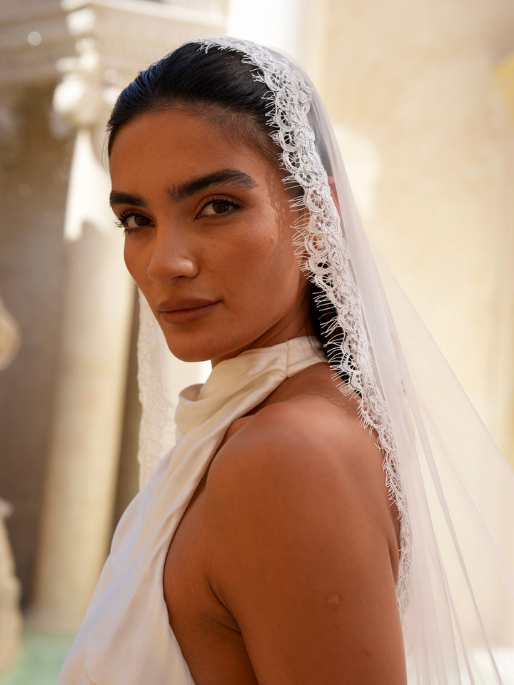 Alencon Lace Mantilla Veil, Single Tier, Cathedral Length