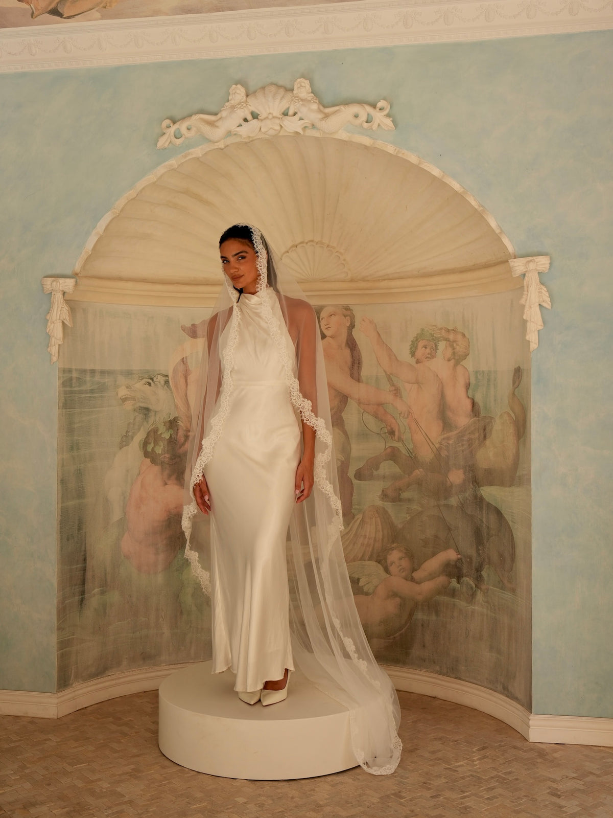 Alencon Lace Mantilla Veil, Single Tier, Cathedral Length