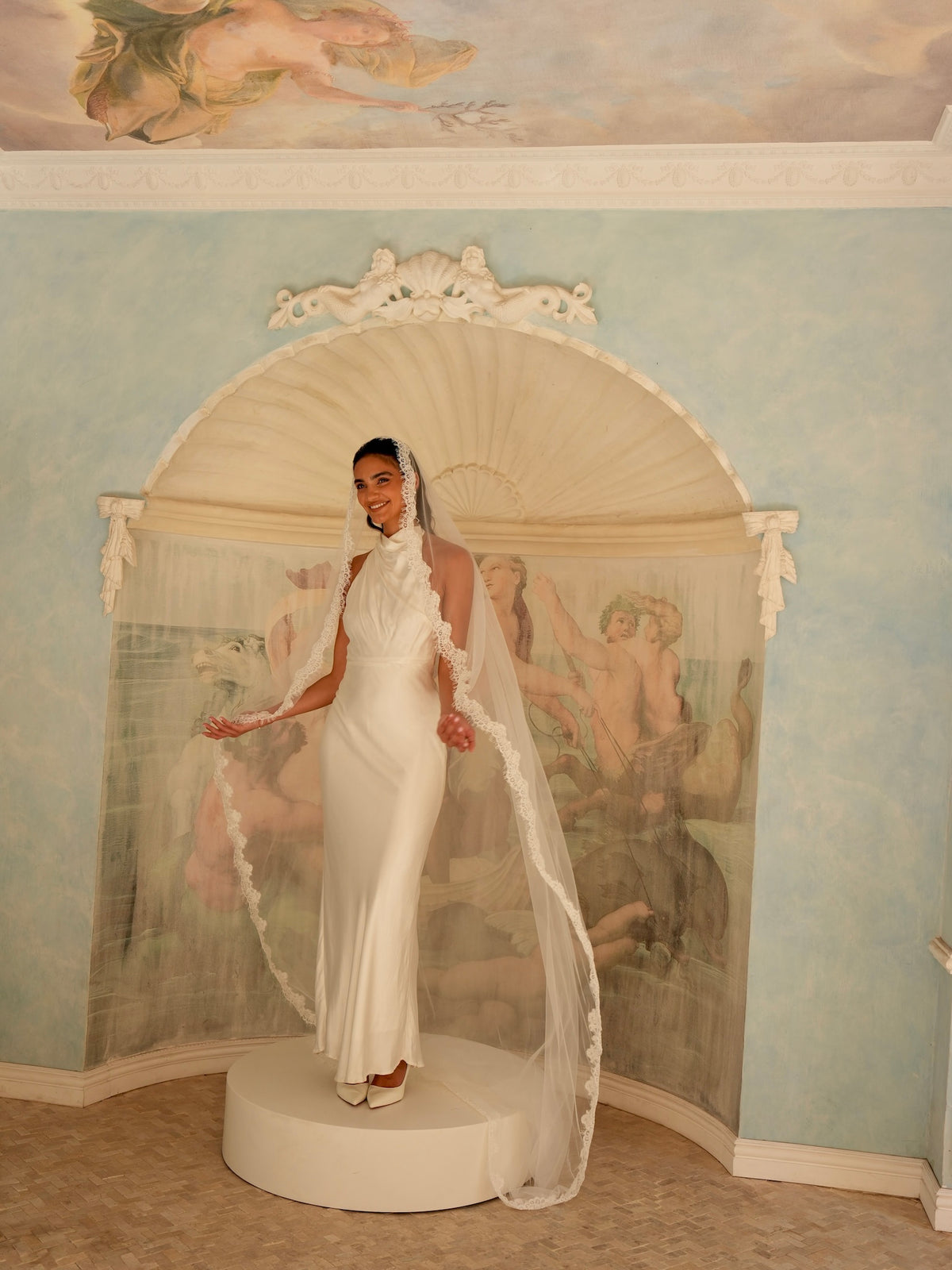 Alencon Lace Mantilla Veil, Single Tier, Cathedral Length