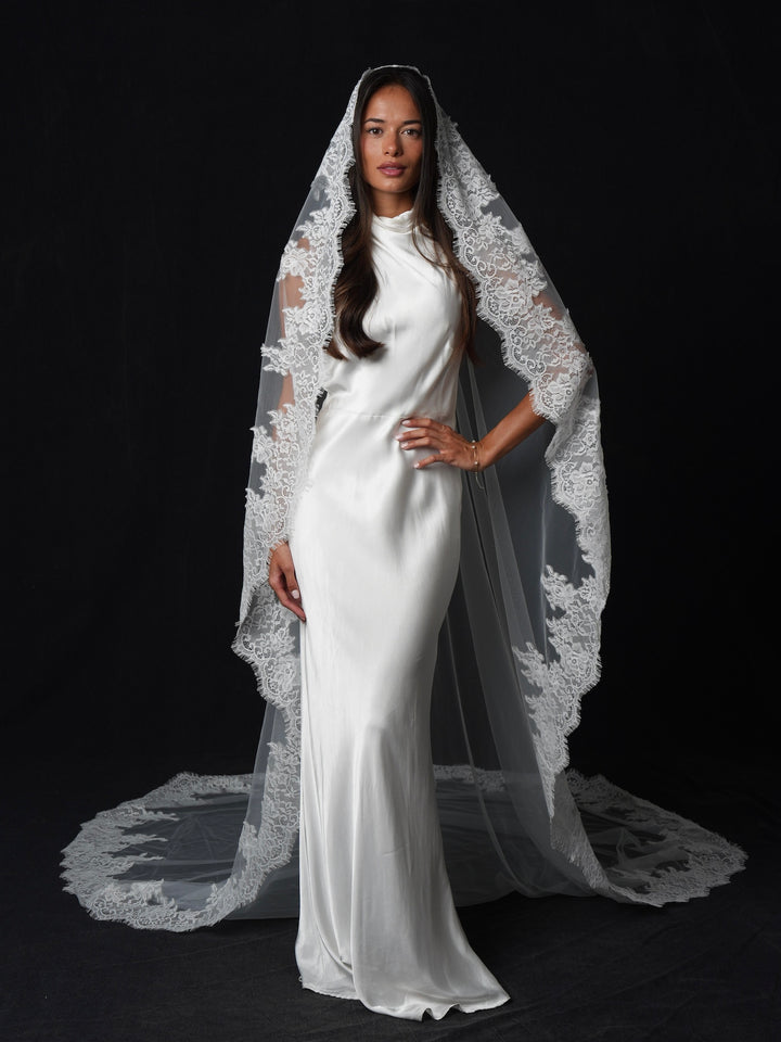 Royal Mantilla Lace Veil, Single Tier, Cathedral Length