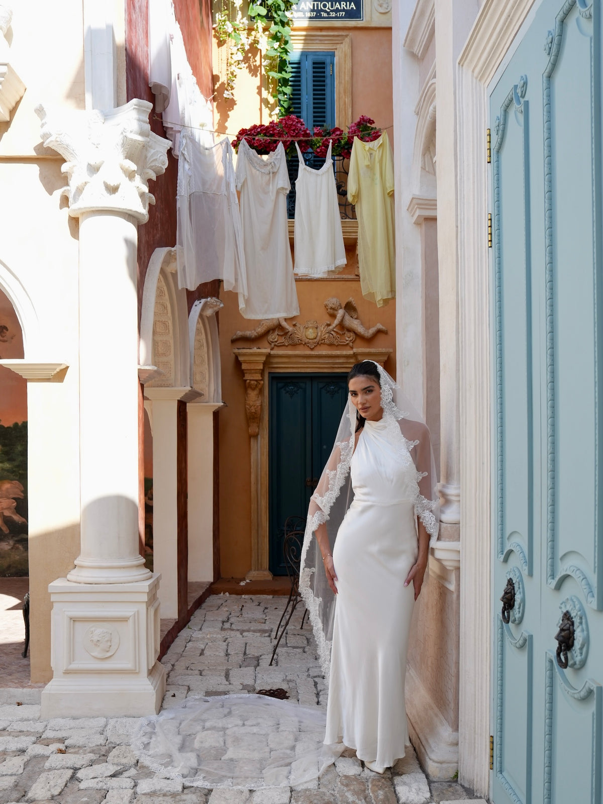 Chantilly Mantilla Lace Veil, Single Tier, Cathedral Length