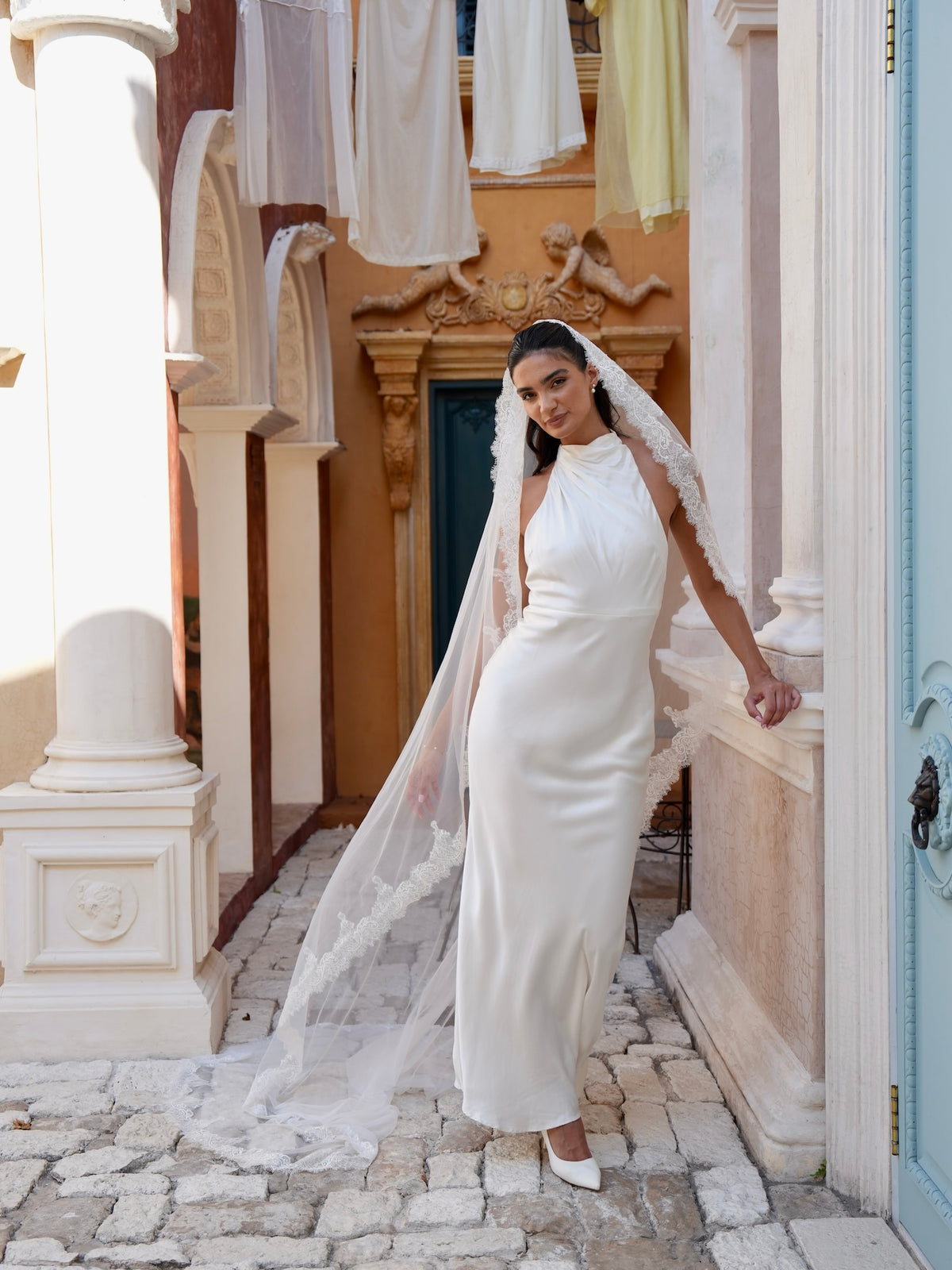 Chantilly Mantilla Lace Veil, Single Tier, Cathedral Length