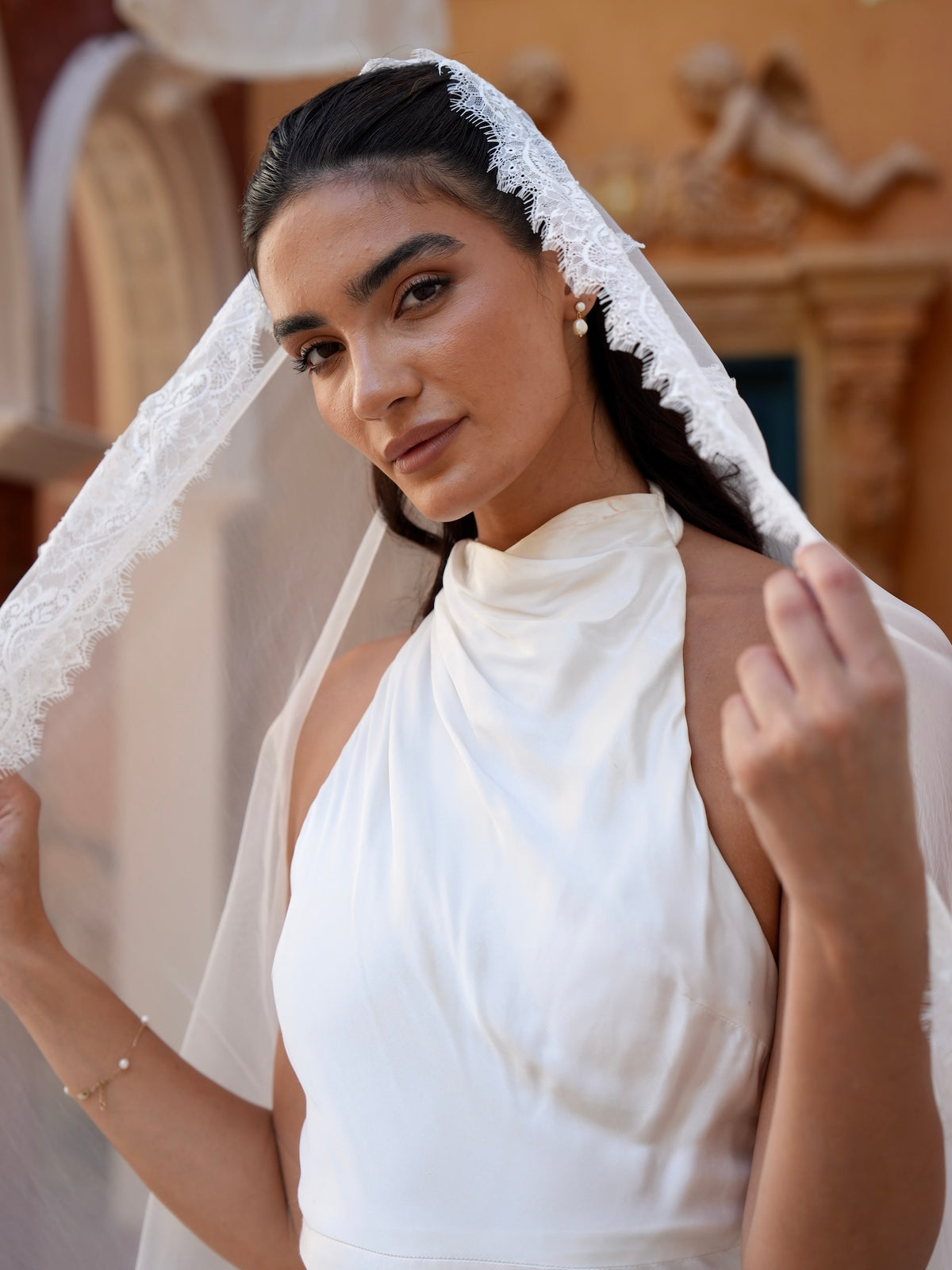 Chantilly Mantilla Lace Veil, Single Tier, Cathedral Length