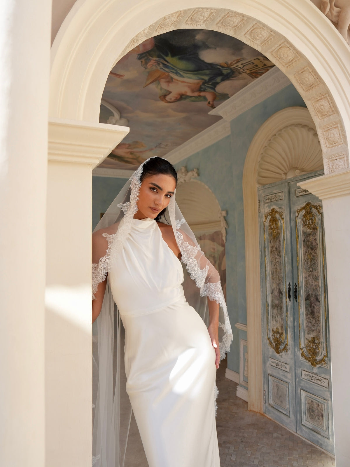 Chantilly Mantilla Lace Veil, Single Tier, Cathedral Length