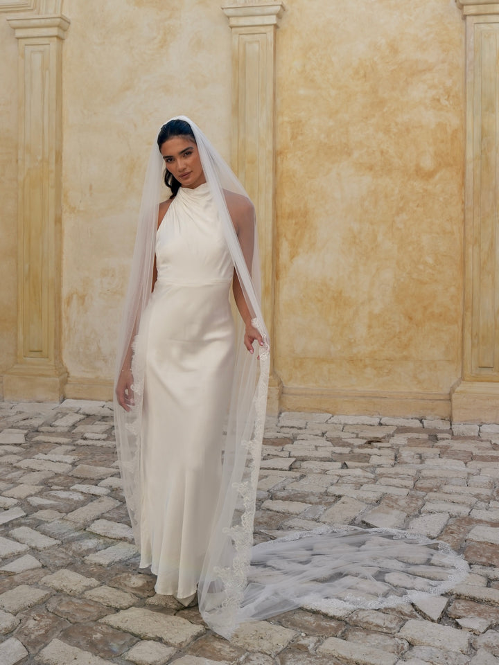 Partial Chantilly Lace Veil, Single Tier, Cathedral Length
