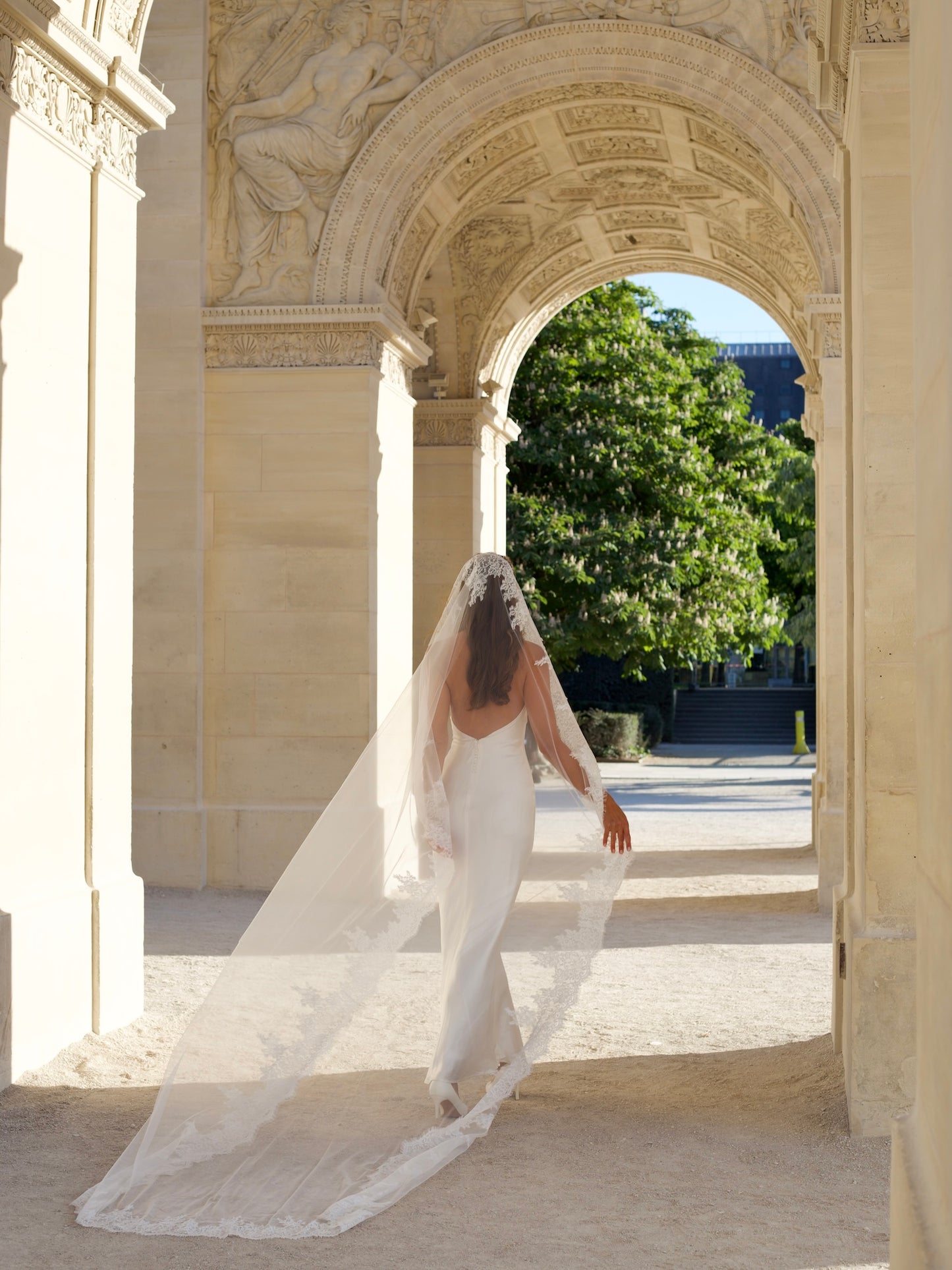 Royal Mantilla Lace Veil, Single Tier, Cathedral Length