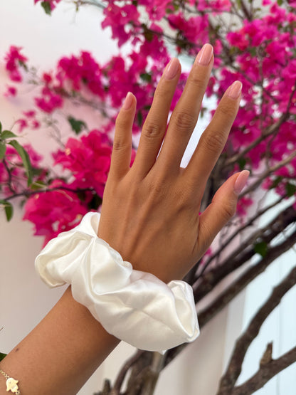 BRIDAL MULBERRY SILK SCRUNCHIE (BLACK FRIDAY GIFT)