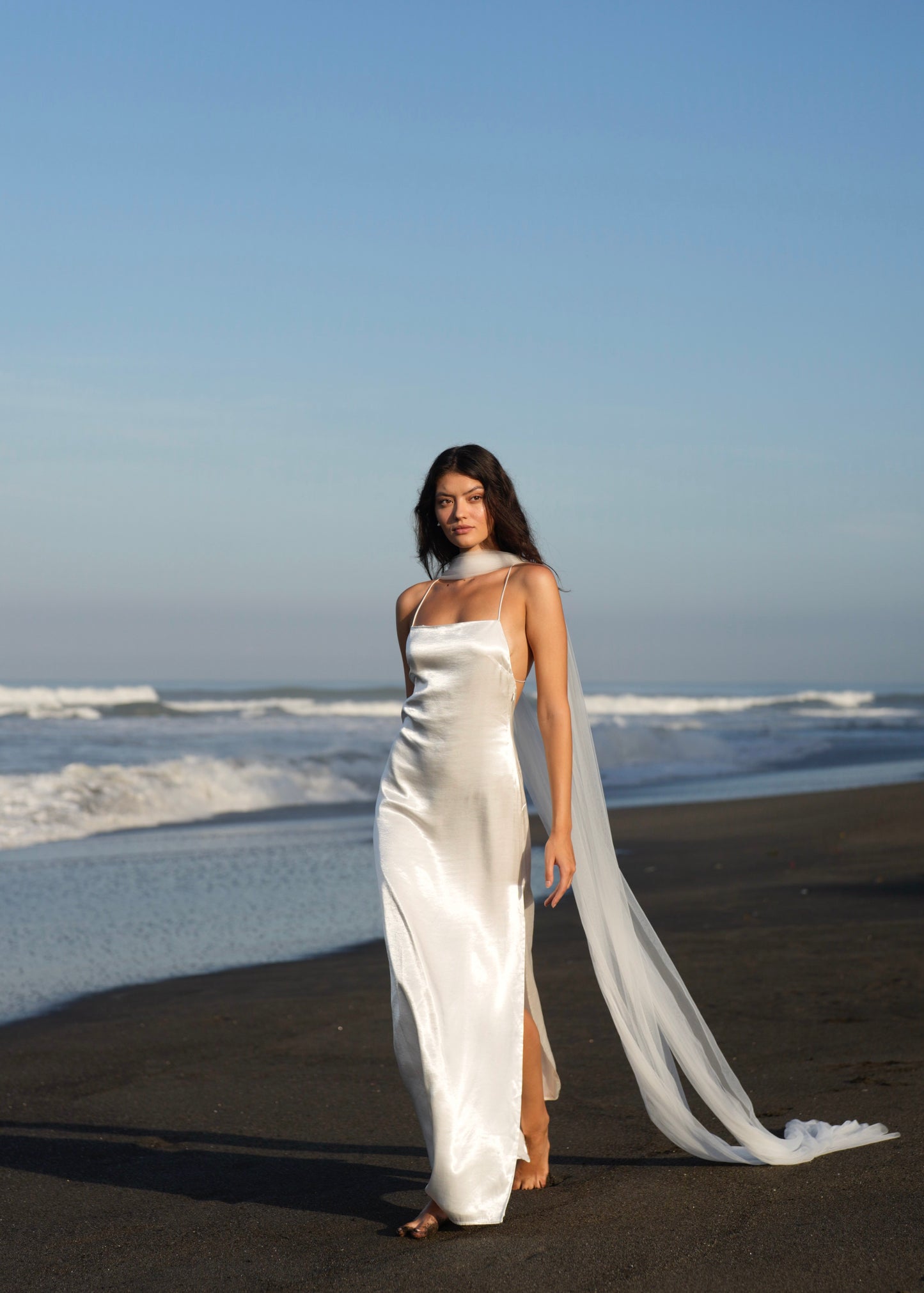 BRIDAL TULLE NECK SCARF