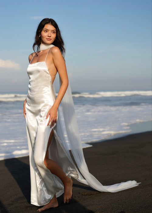 BRIDAL TULLE NECK SCARF