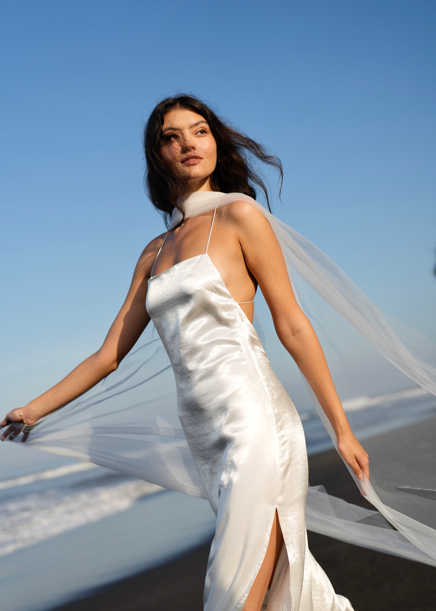 BRIDAL TULLE NECK SCARF