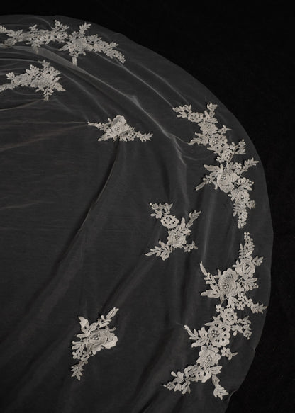 FOR AMY FLORAL LACE VEIL, SINGLE TIER, CATHEDRAL LENGTH