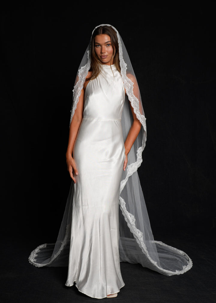 Mantilla Lace Veil, Single Tier, Cathedral Length