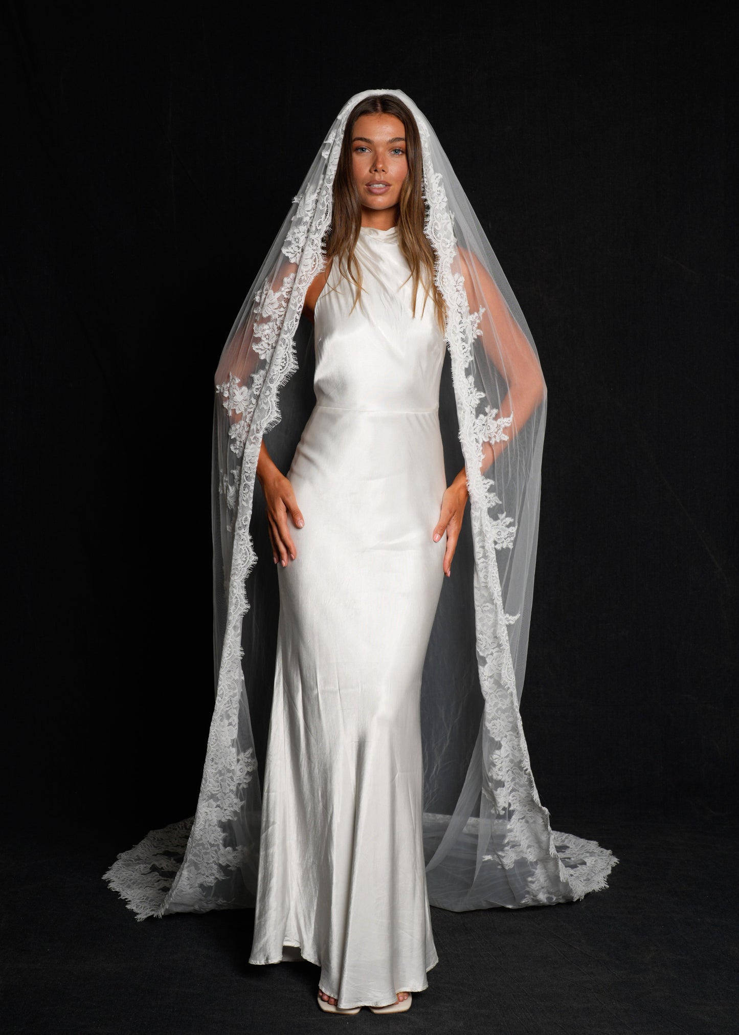 ROYAL LACE VEIL, SINGLE TIER, CATHEDRAL LENGTH