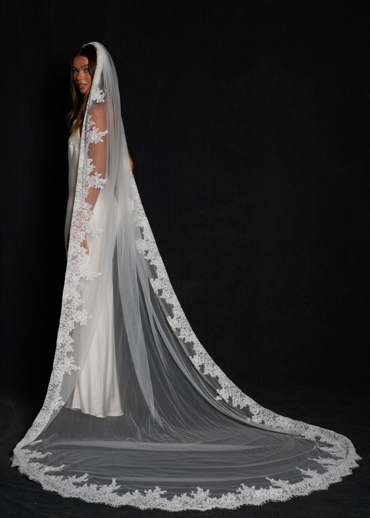 Royal Lace Veil, Single Tier, Cathedral Length
