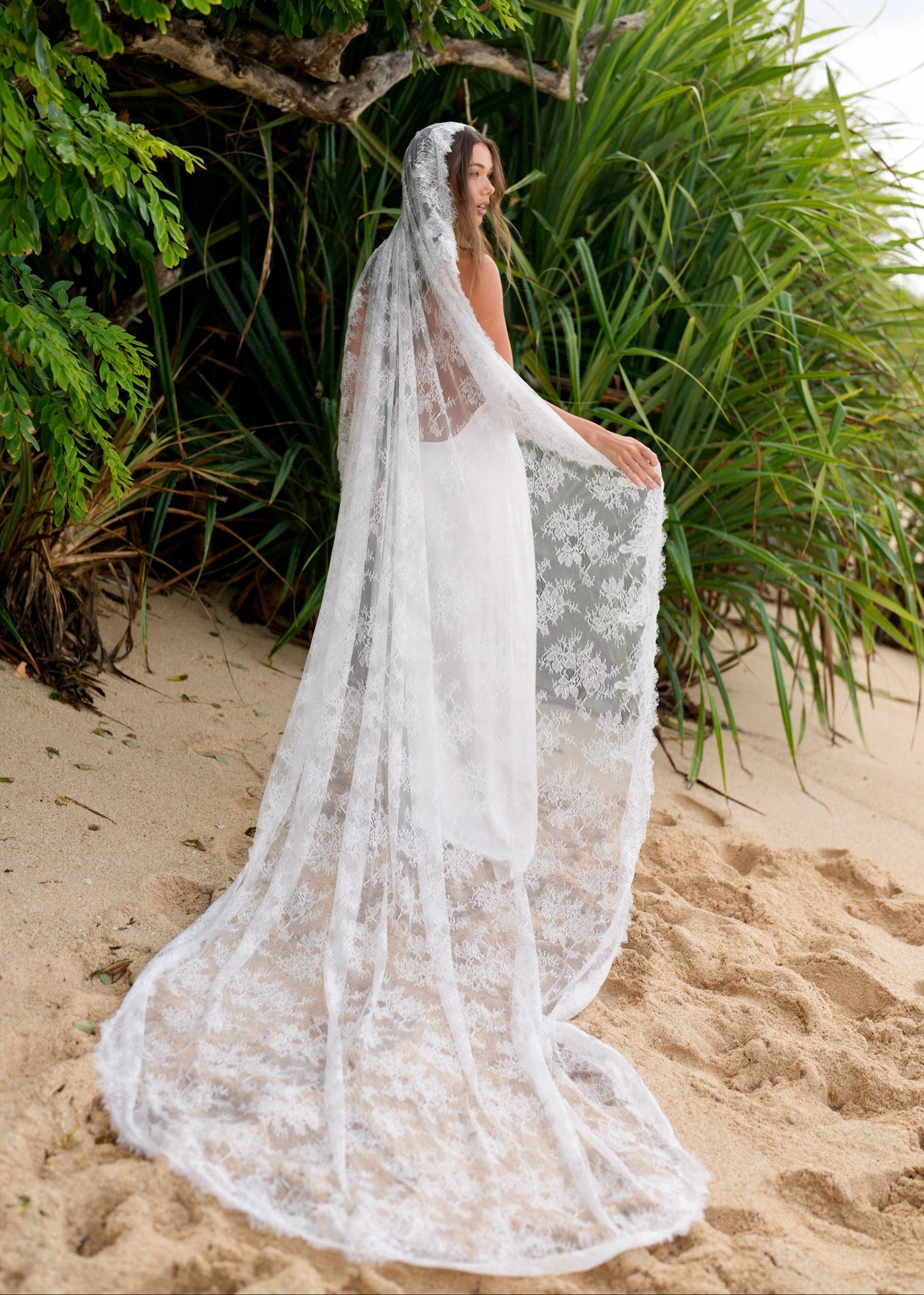 CHANTILLY MANTILLA ALL OVER LACE VEIL, SINGLE TIER, CATHEDRAL LENGTH