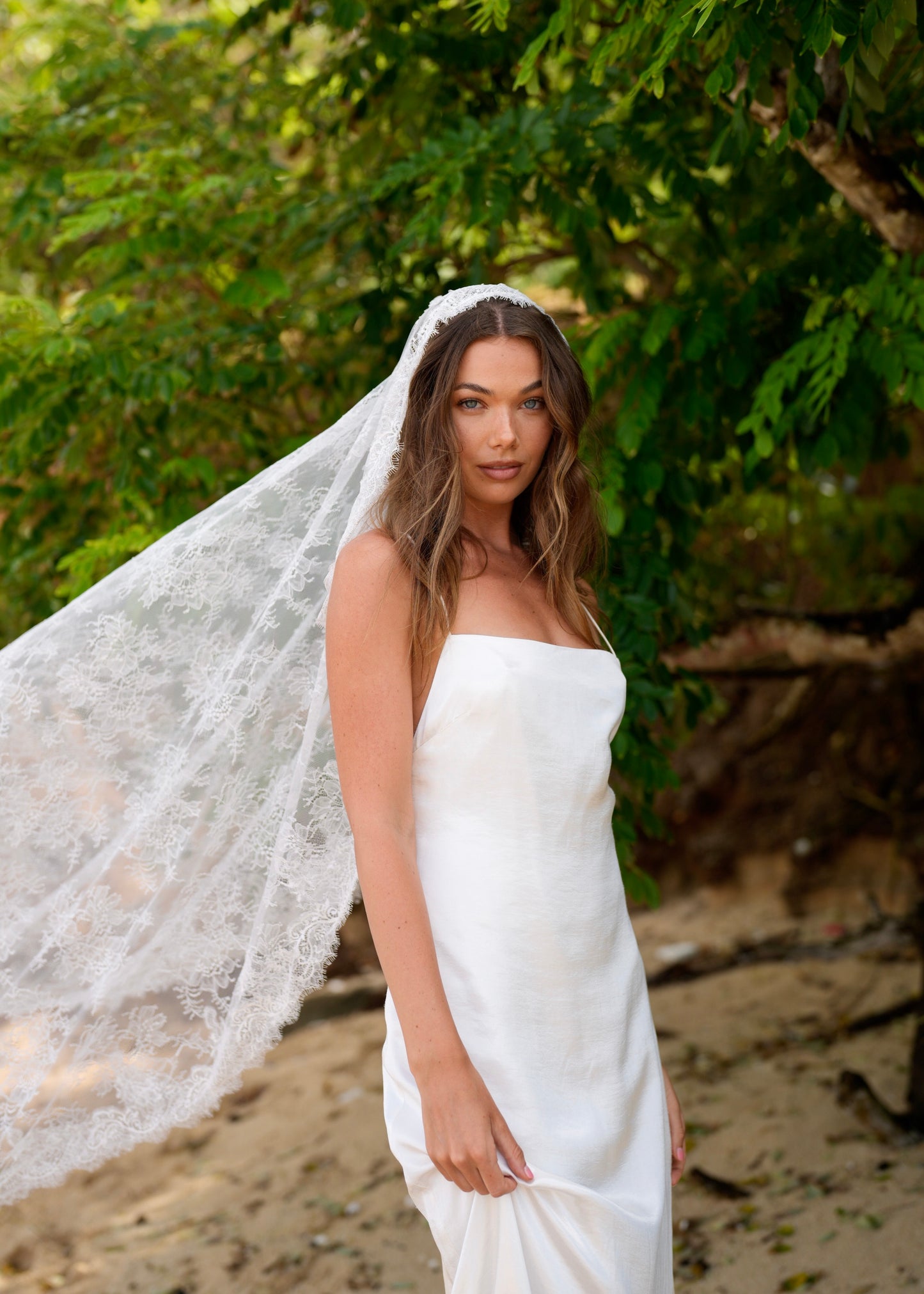 CHANTILLY MANTILLA ALL OVER LACE VEIL, SINGLE TIER, CATHEDRAL LENGTH