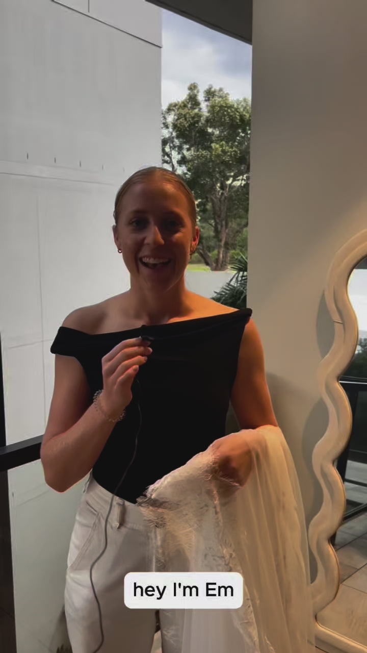 Video provided by Shopify App SwipeUp