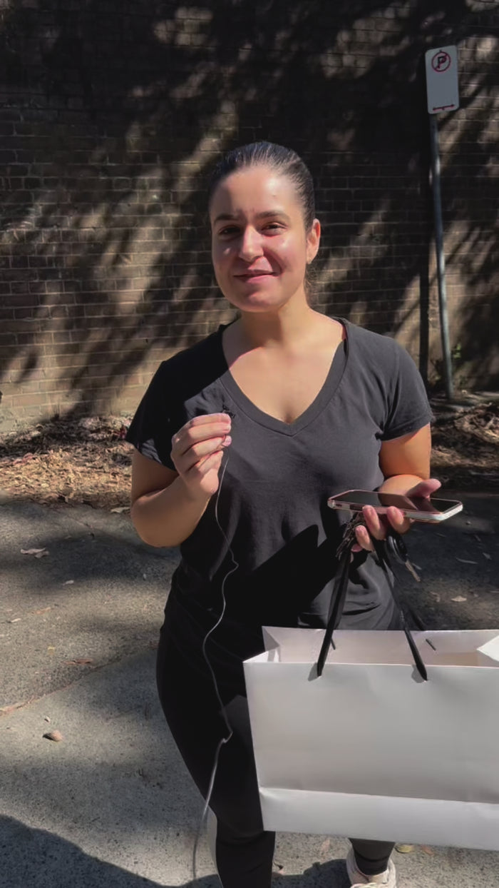 Video provided by Shopify App SwipeUp